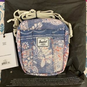 Herschel Cruz corss body bag